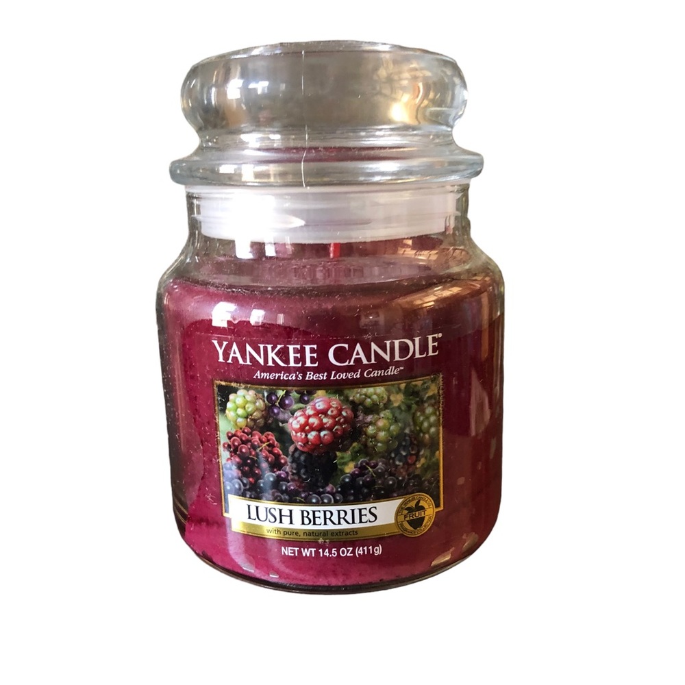 NWT RETIRED Scent Lush Berries Yankee Candle Original Medium Jar Candle …